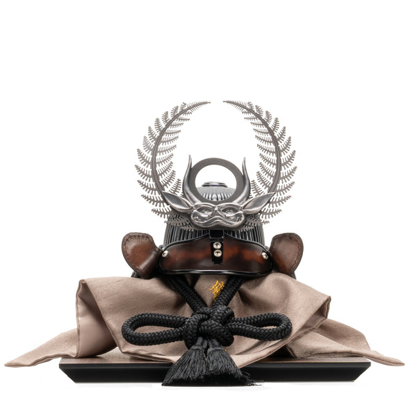 徳川家康 兜 Armadura 徳川家康 兜 1/5スケール – 鈴甲子